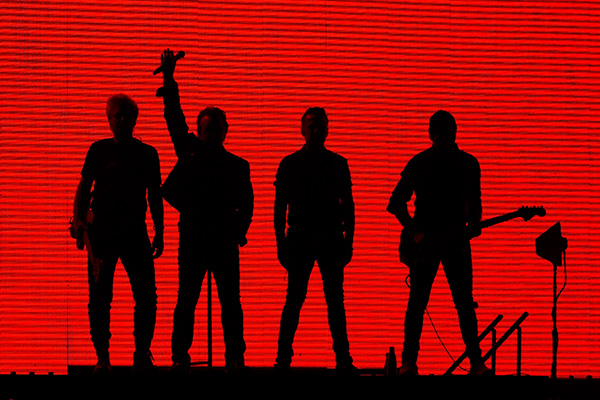 U2 on stage